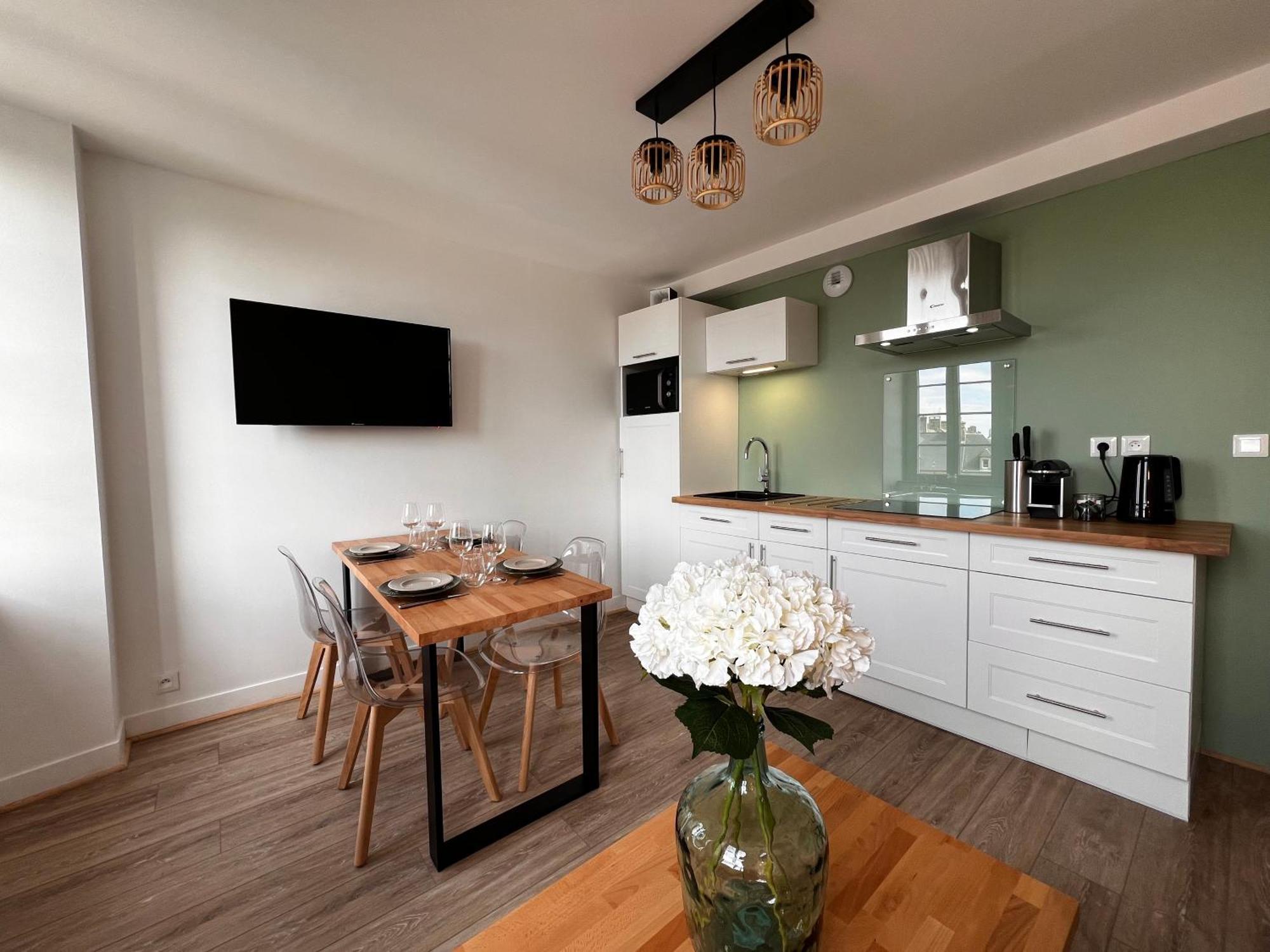 Appartement Gordon Smith, En Plein Centre, 4 Pers Sainte-Mère-Église Esterno foto
